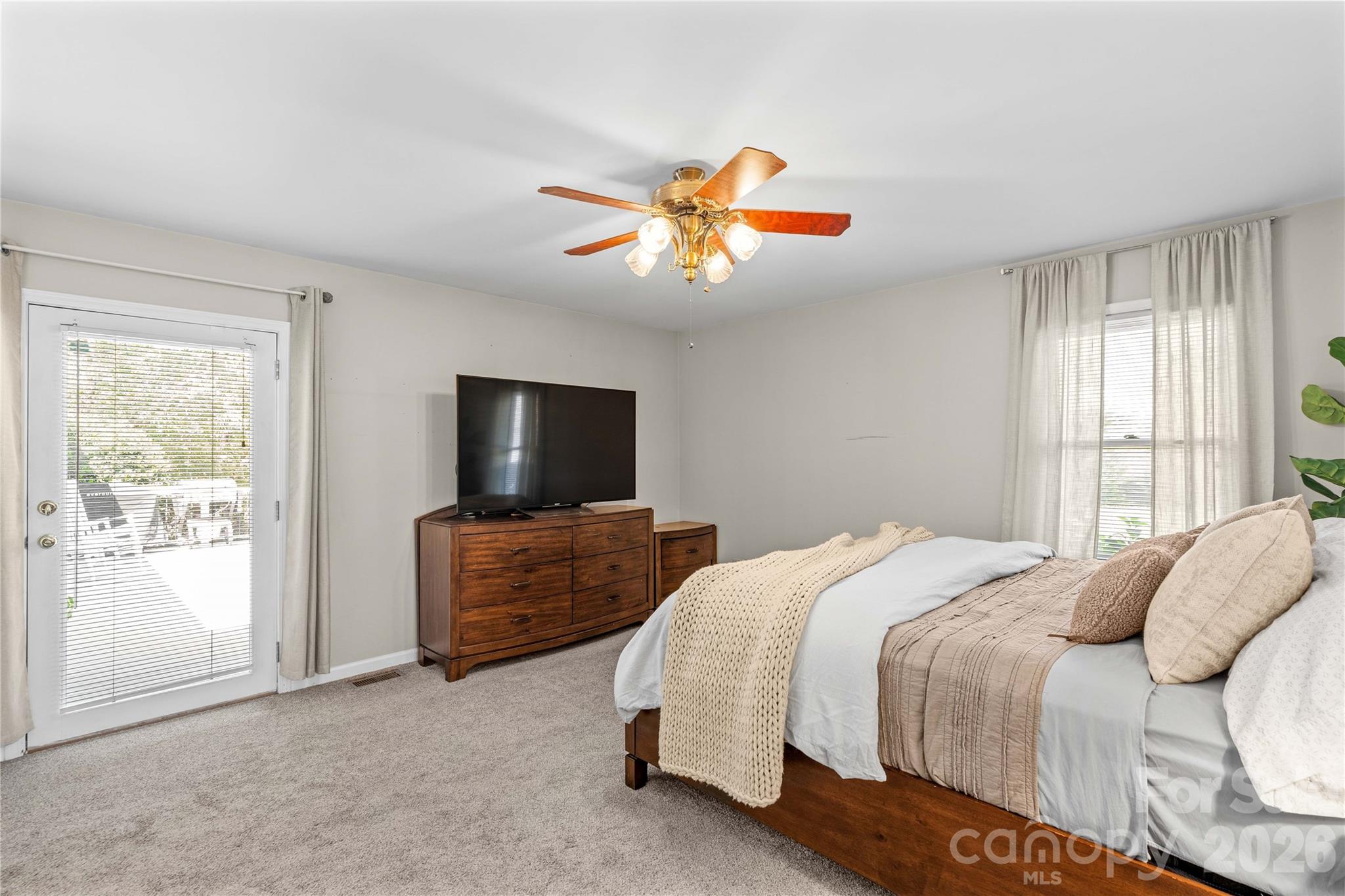 Single Family Residence at 110 Dobbs Drive, Statesville, photo 25 of 48