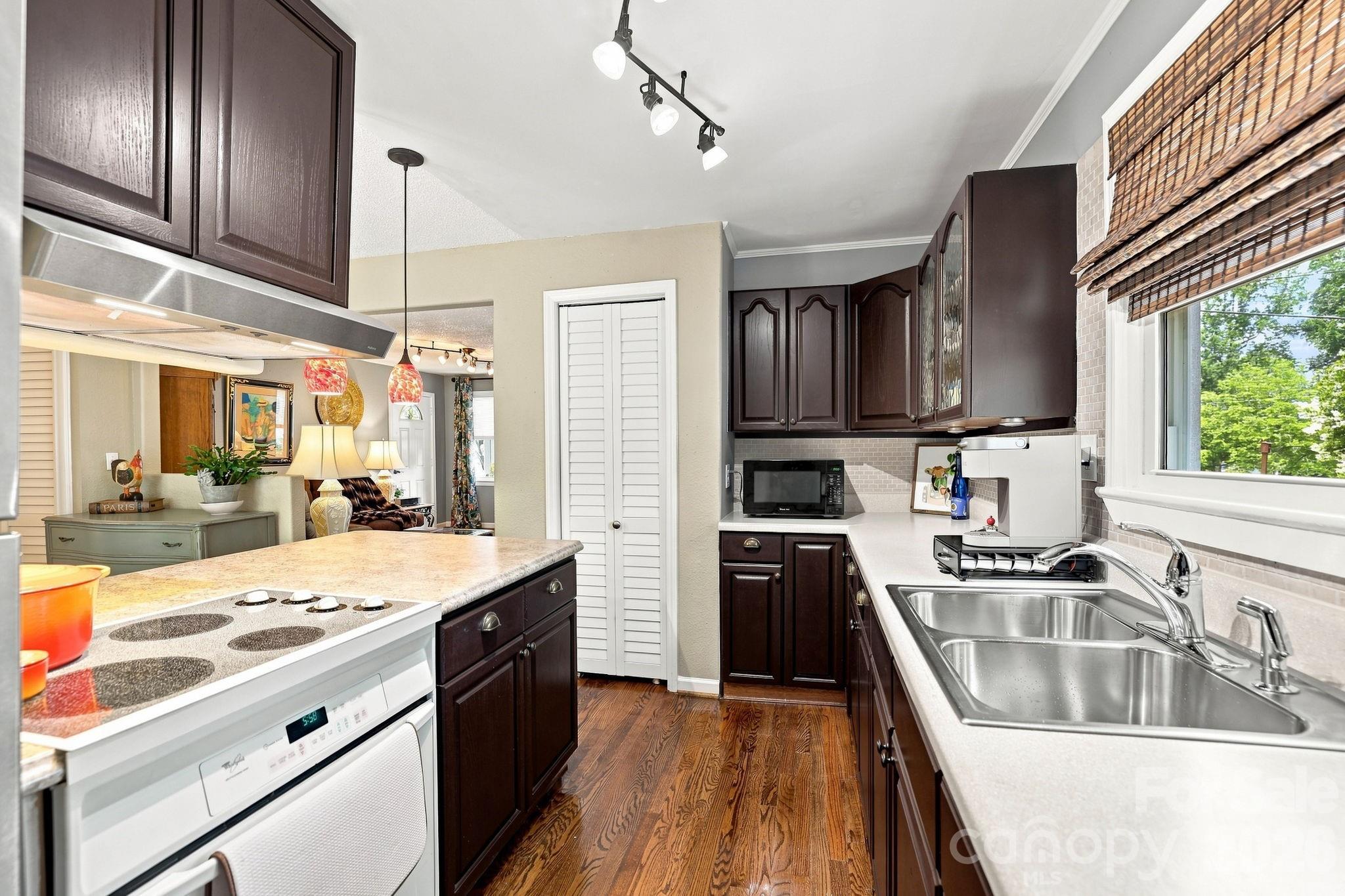 Single Family Residence at 506 Unity Street, Fort Mill, photo 14 of 46