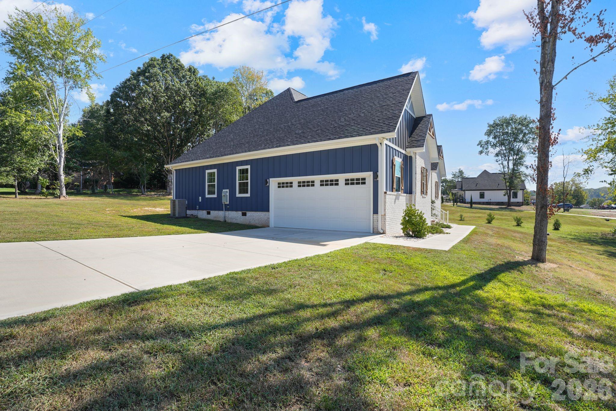 Single Family Residence at 167 Harbor Point Drive, Cherryville, photo 18 of 48