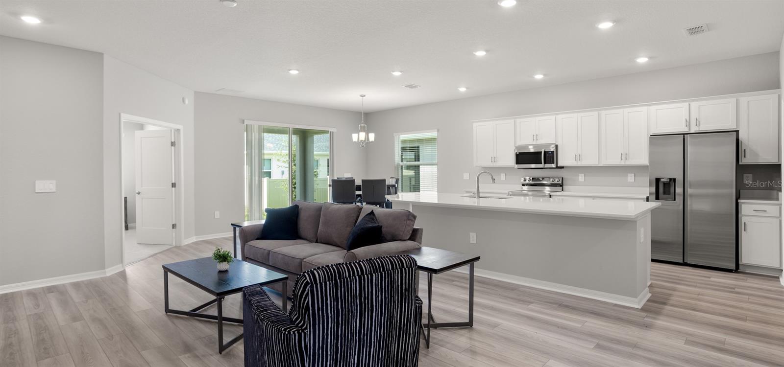 Single Family Residence at 3151 LAUREL OAK LN, WINTER HAVEN, photo 5 of 12