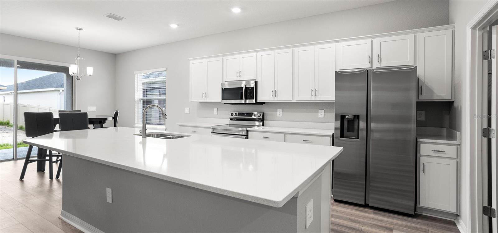 Single Family Residence at 3151 LAUREL OAK LN, WINTER HAVEN, photo 7 of 12