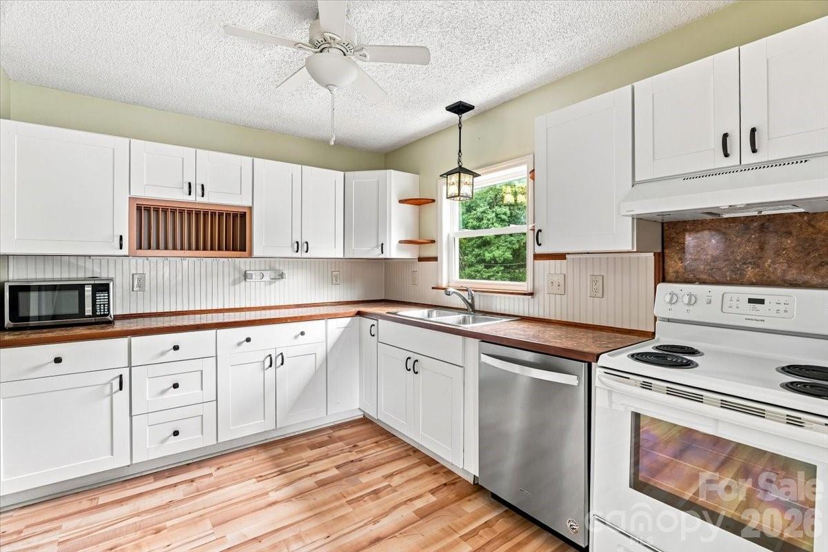Condominium at 75 Nazarene Way, Waynesville, photo 10 of 40