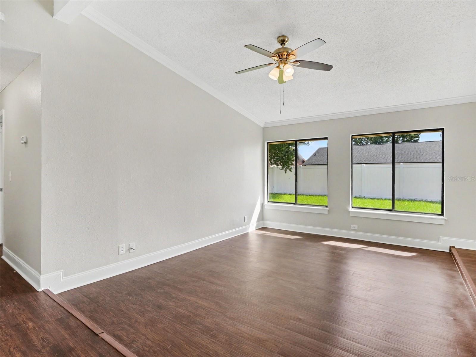 Single Family Residence at 815 E FLAG LN, KISSIMMEE, photo 4 of 19
