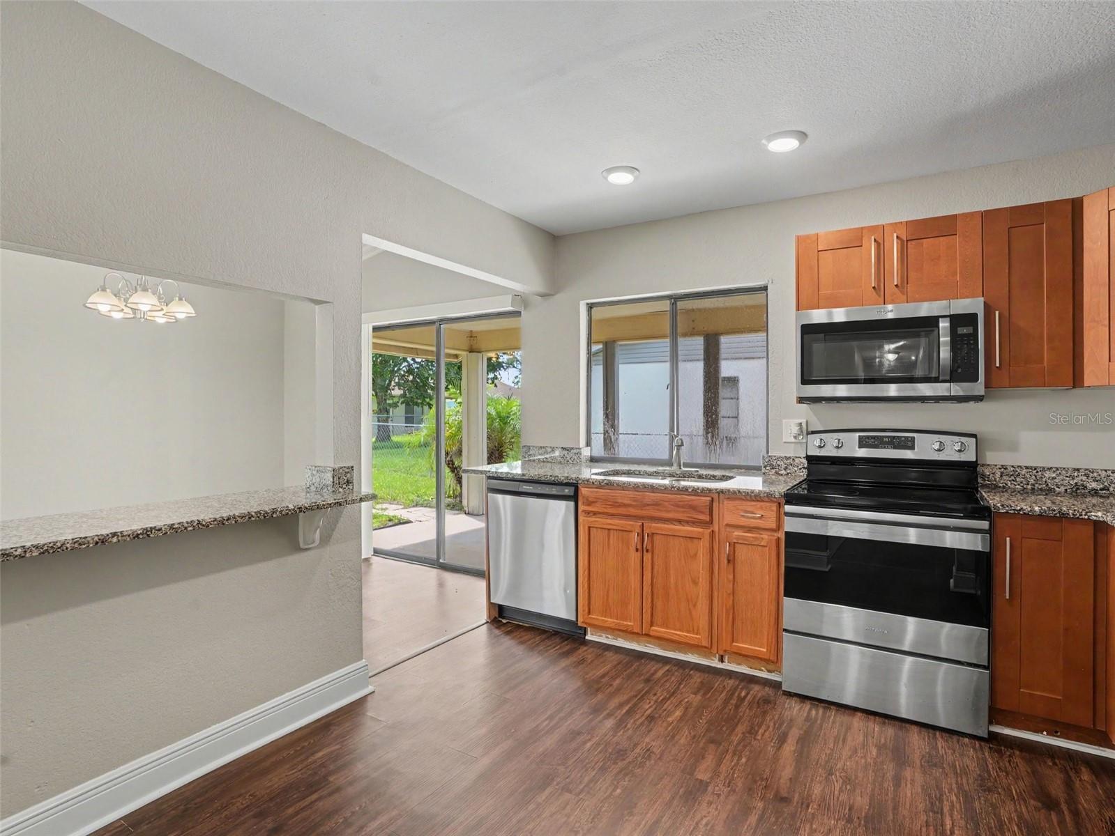 Single Family Residence at 815 E FLAG LN, KISSIMMEE, photo 5 of 19