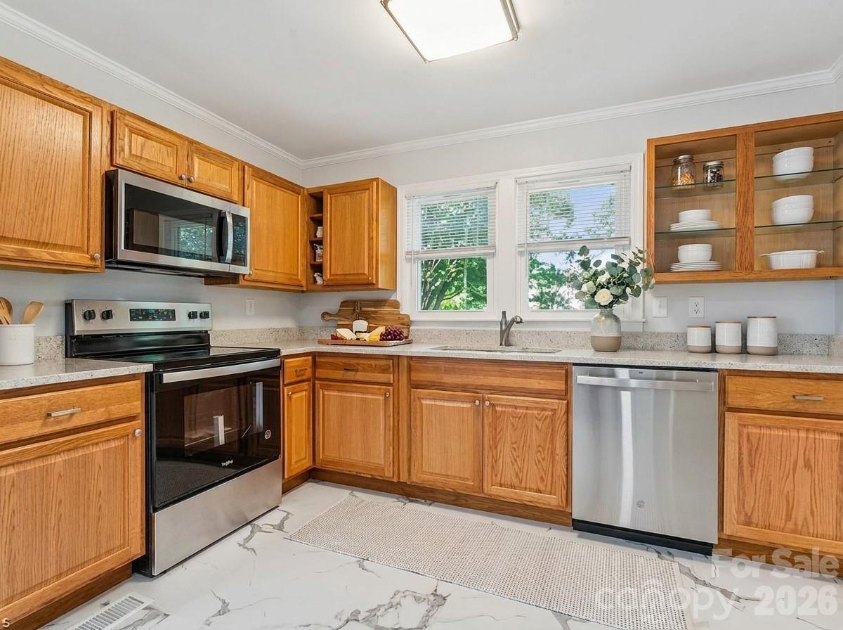 Primary Bedroom-VIRTUALLY STAGED - 172 Eudy Drive NW, Concord