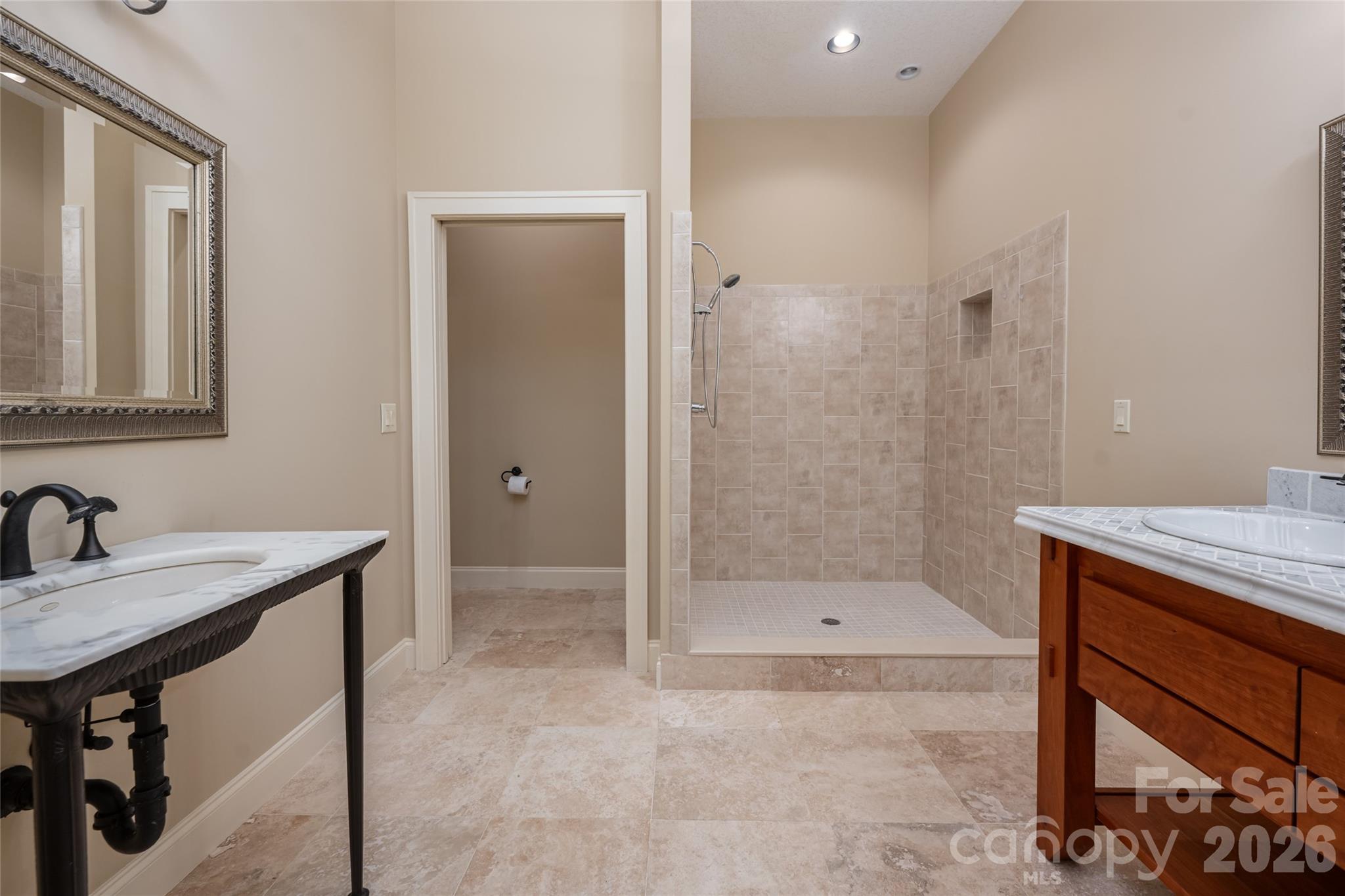 Lower full bathroom - 3999 Laurel Park Highway, Hendersonville