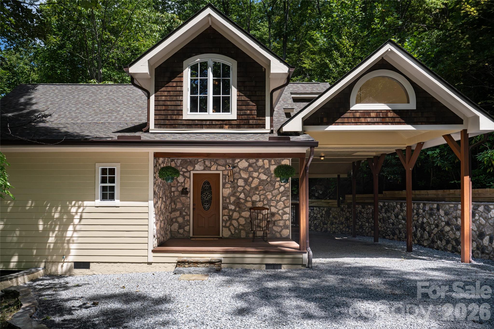 Front exterior guest cottage - 3999 Laurel Park Highway, Hendersonville