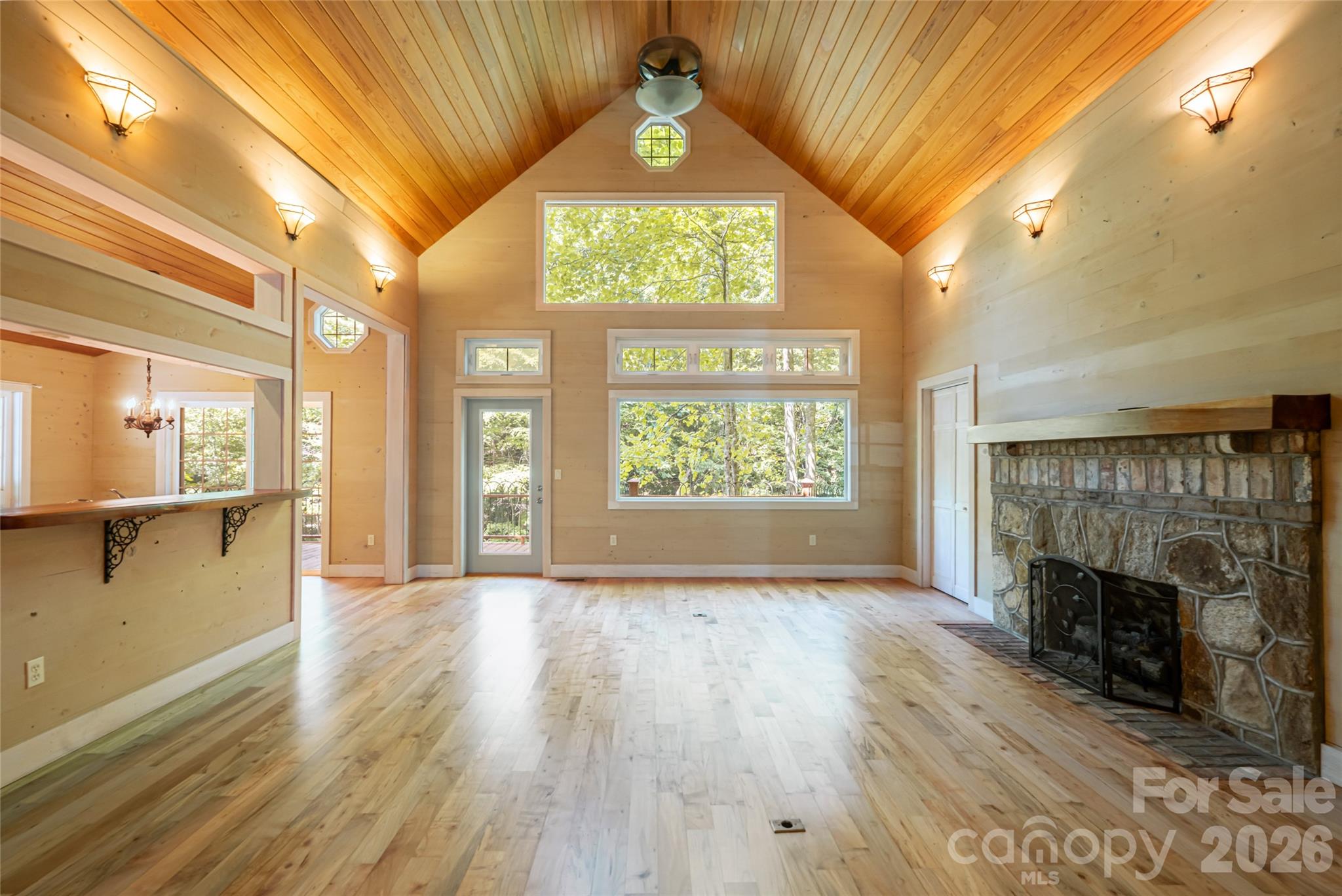 Guest cottage great room - 3999 Laurel Park Highway, Hendersonville