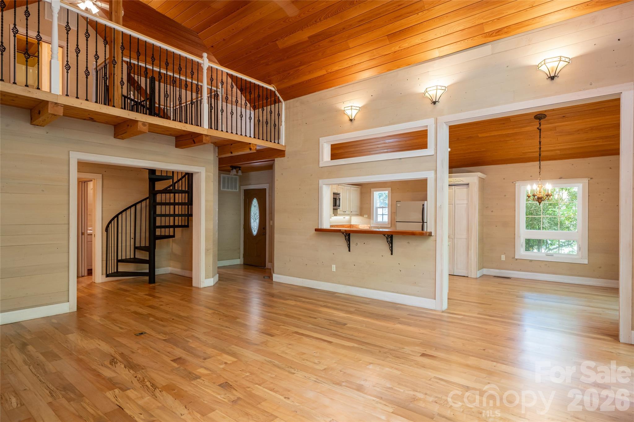 Guest cottage great room - 3999 Laurel Park Highway, Hendersonville