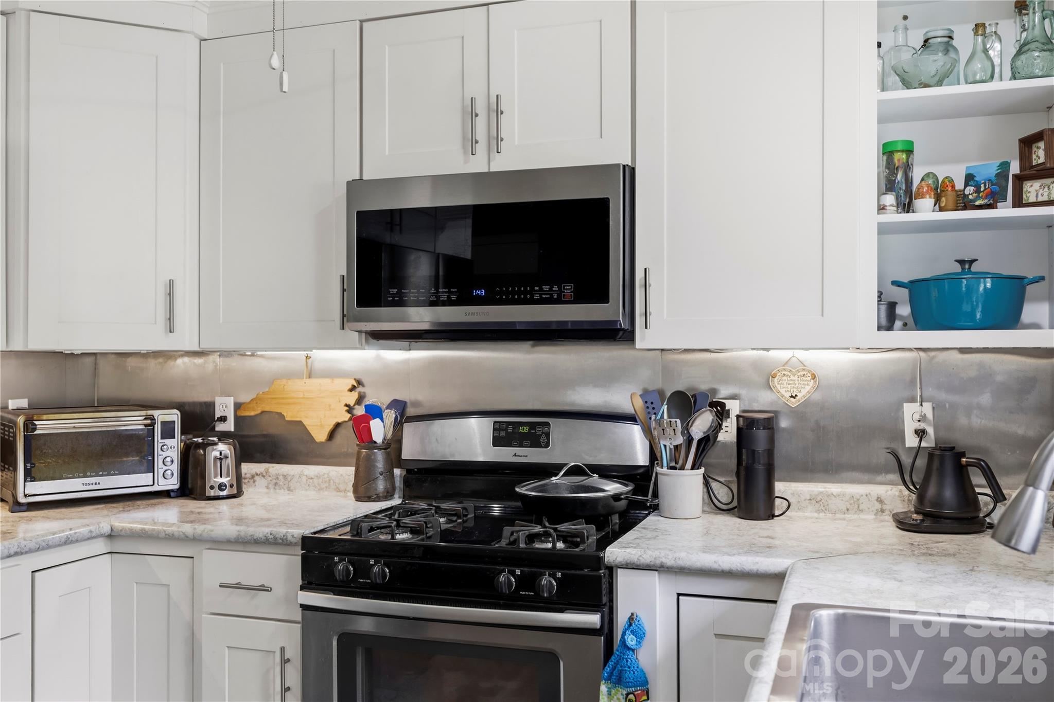 Townhouse at 13 Llama Vista Court, Black Mountain, photo 12 of 26