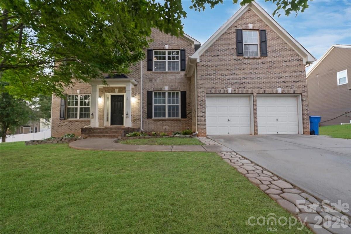 Welcome home! - 144 Steeplechase Avenue, Mooresville