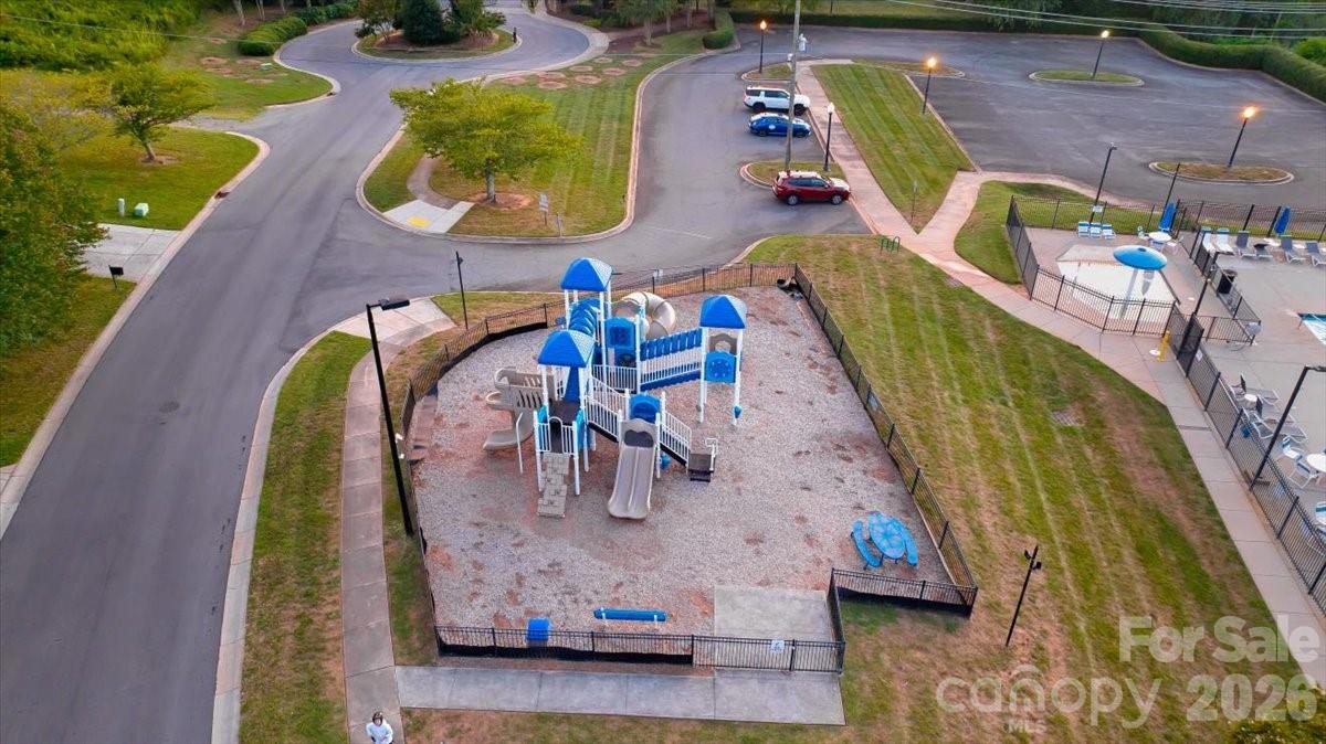 Neighborhood playground - 144 Steeplechase Avenue, Mooresville