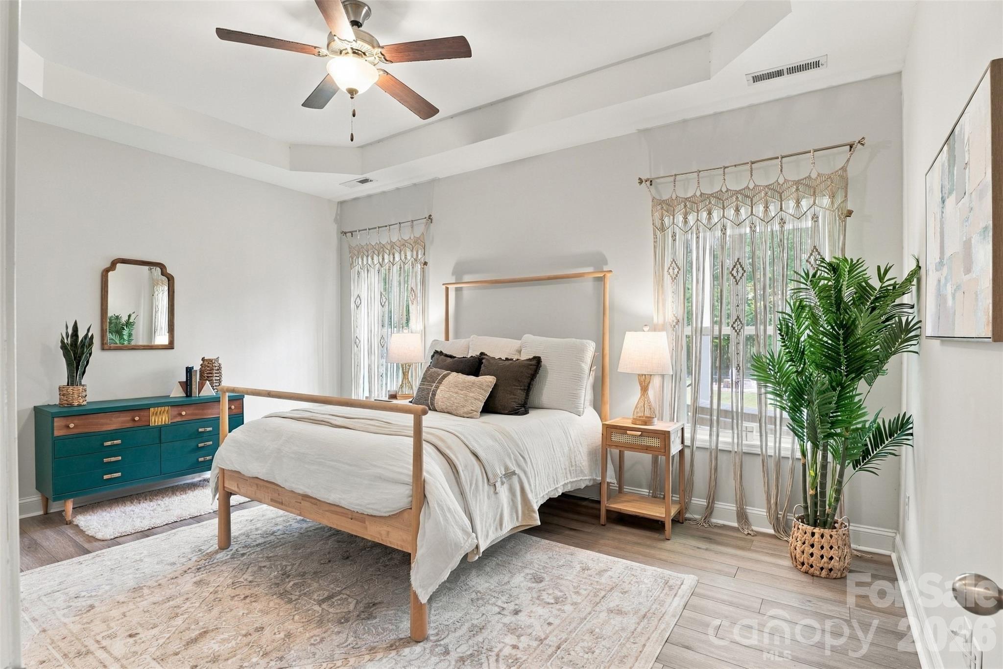 Single Family Residence at 628 Heron View Drive, York, photo 15 of 43