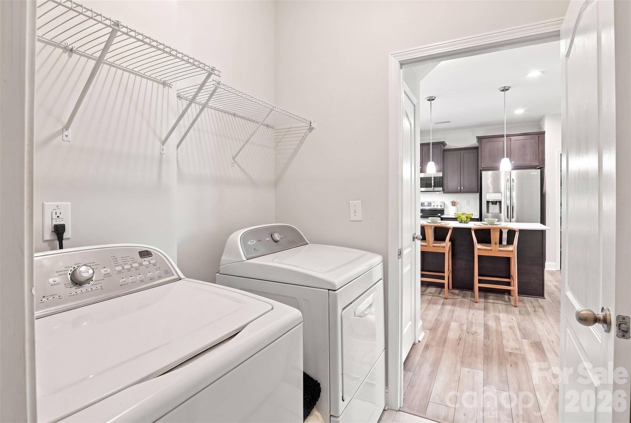 Single Family Residence at 628 Heron View Drive, York, photo 22 of 43