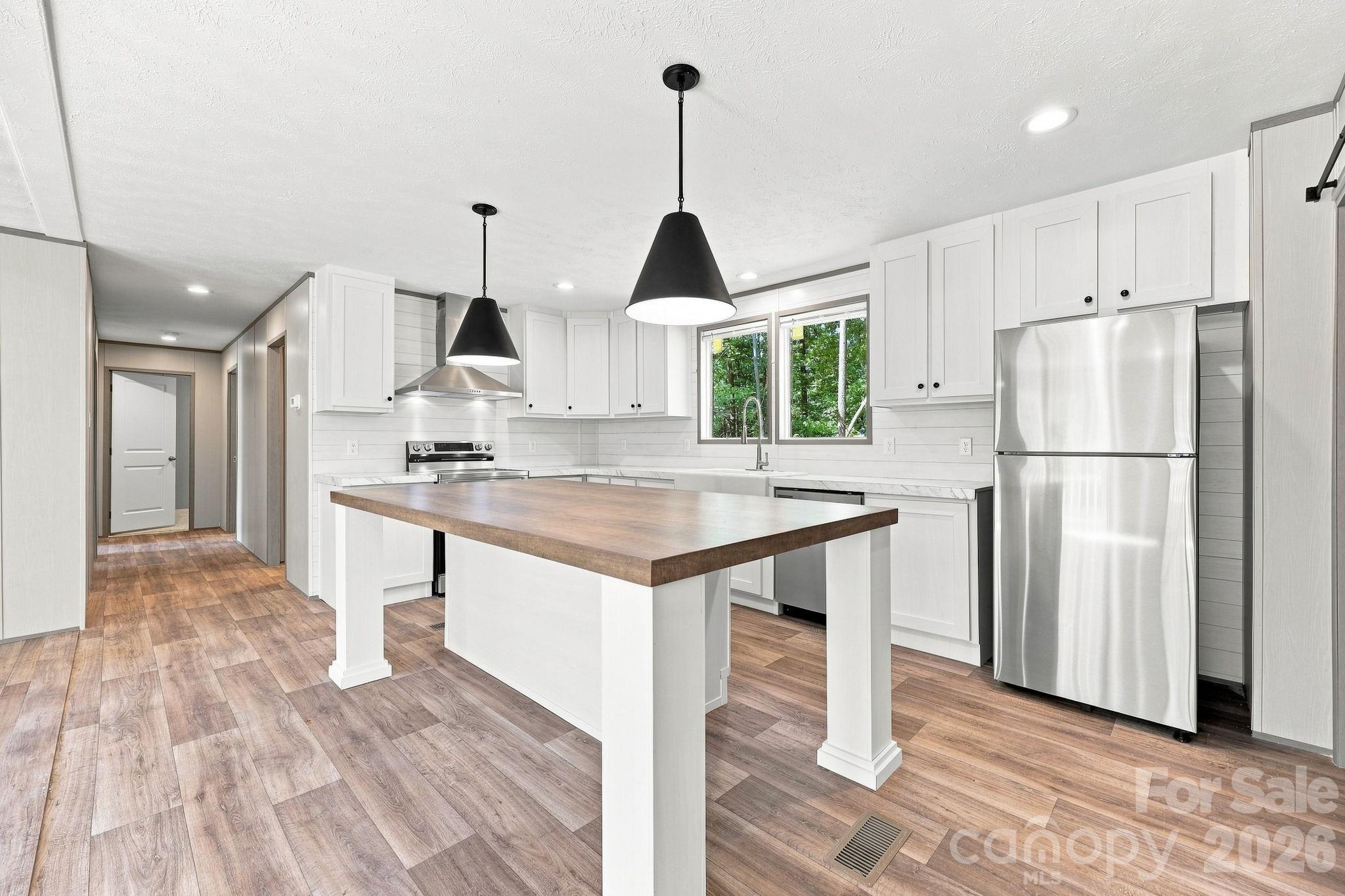 Kitchen - 93 Foxcroft Lane, Flat Rock