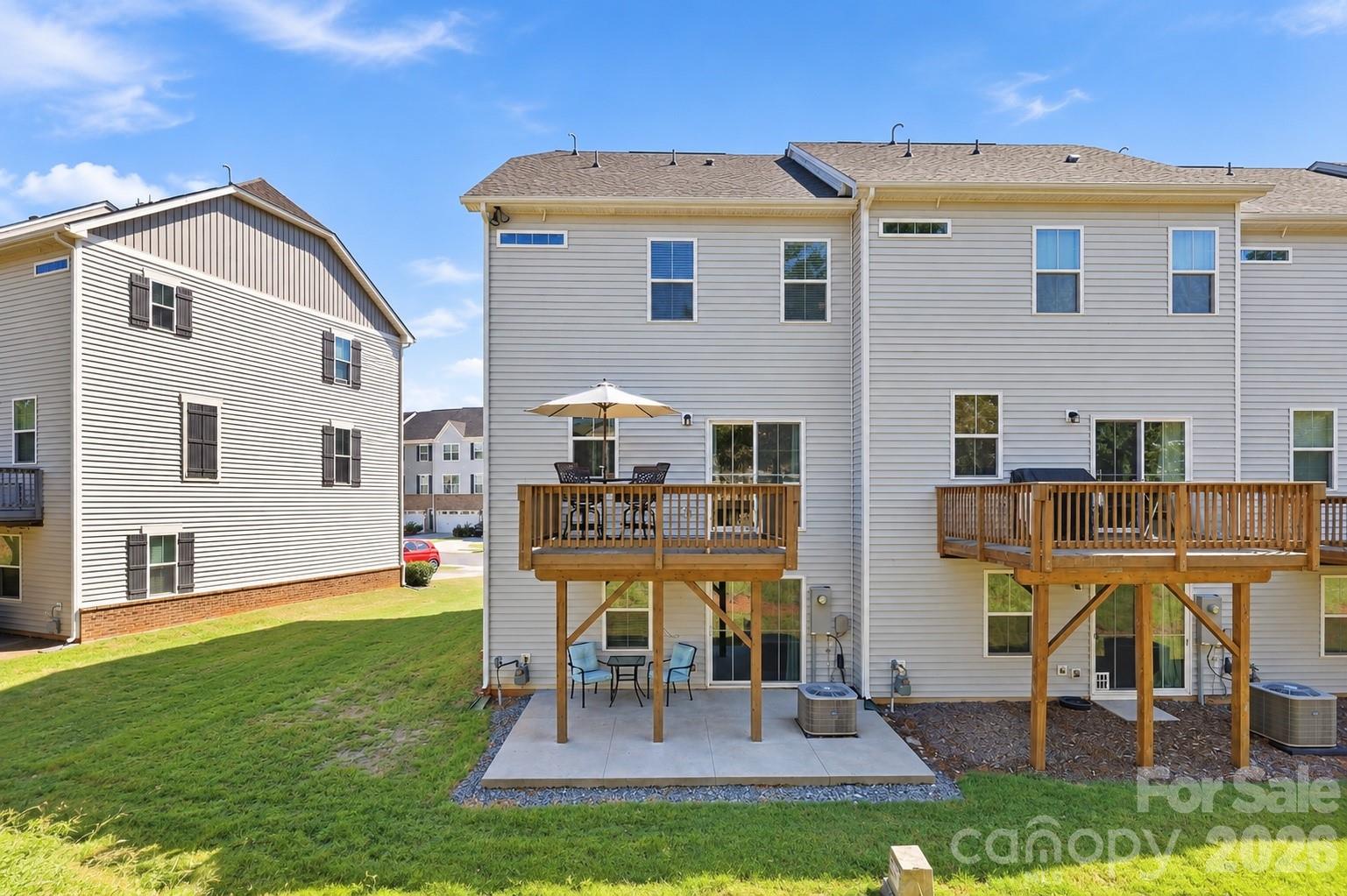 One of the few units with a concrete patio - 2606 Grantham Place Drive, Fort Mill