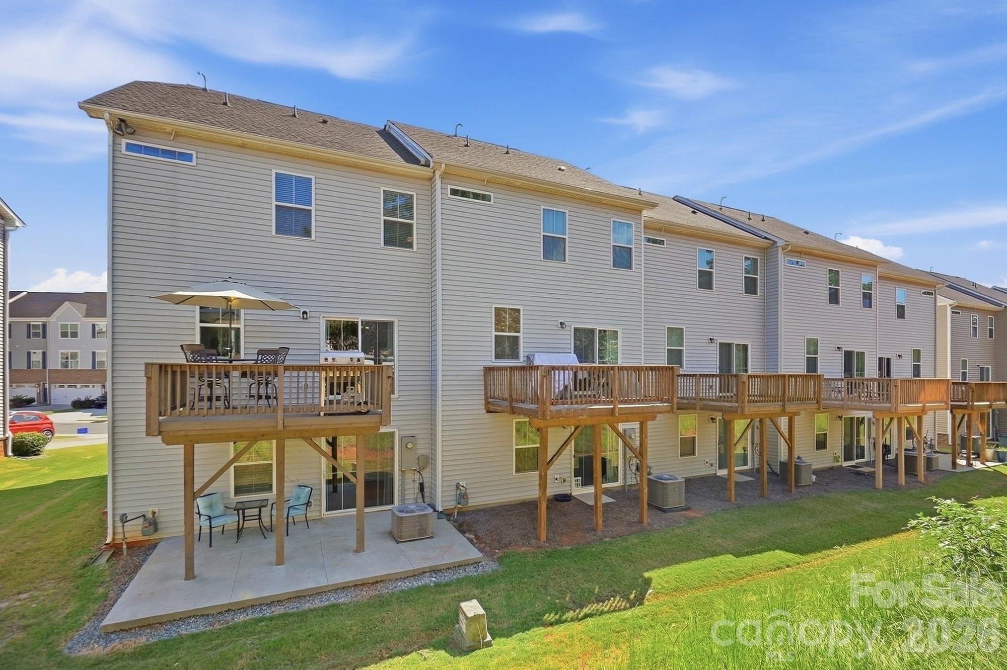 One of the few units with a concrete patio - 2606 Grantham Place Drive, Fort Mill