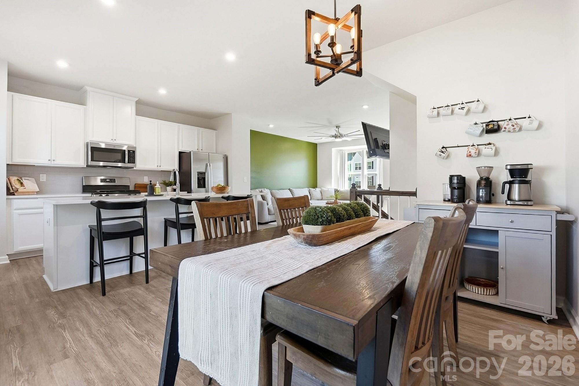 Dining/kirchn - 2606 Grantham Place Drive, Fort Mill