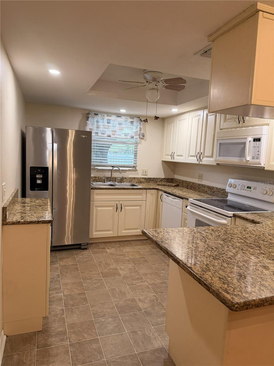 Kitchen - 4140 PASSPORT LN #101, NEW PORT RICHEY