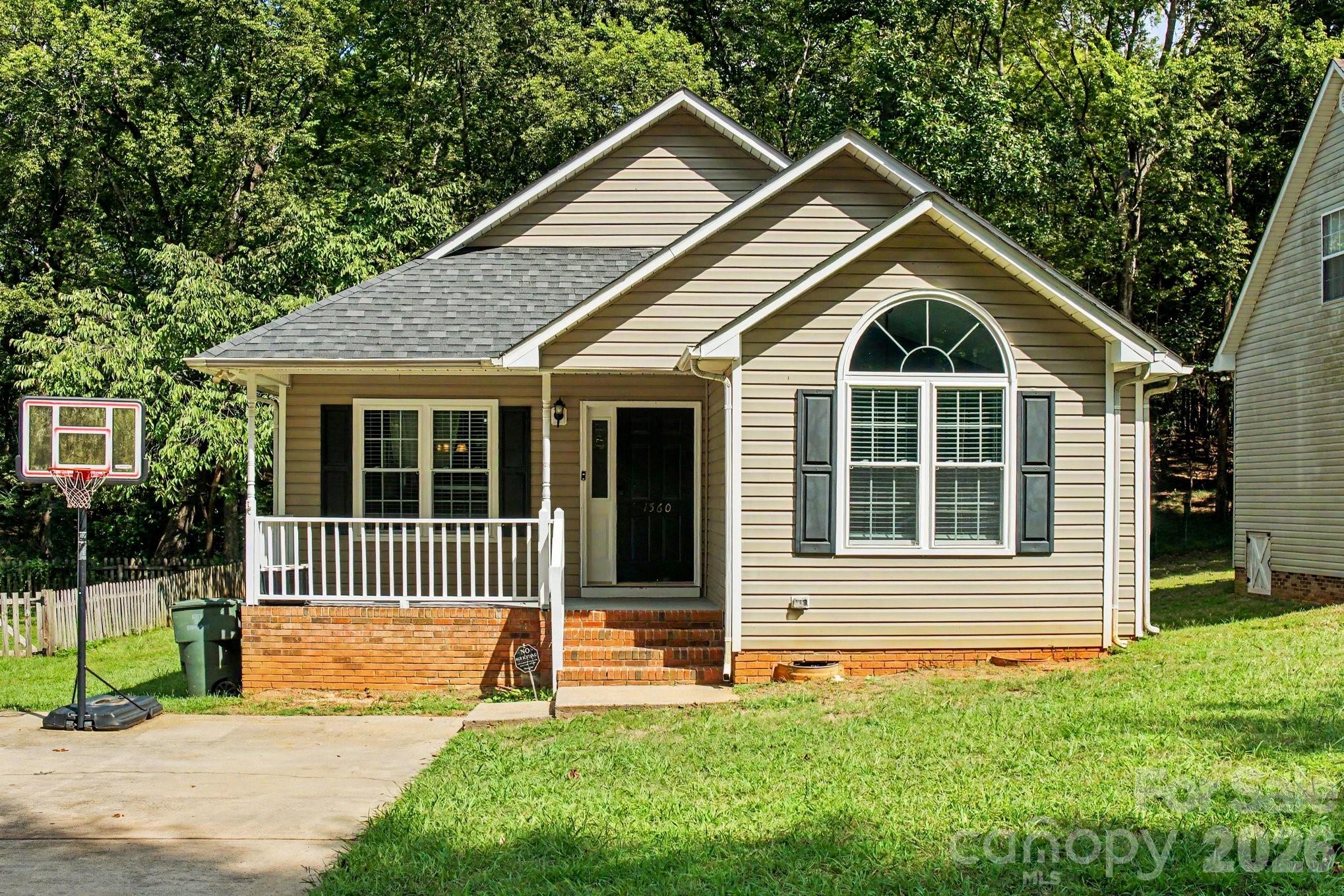 1560 Cambridge Heights Place NW
