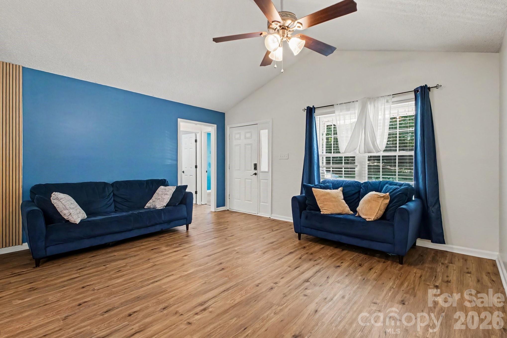 Single Family Residence at 1560 Cambridge Heights Place NW, Concord, photo 4 of 19