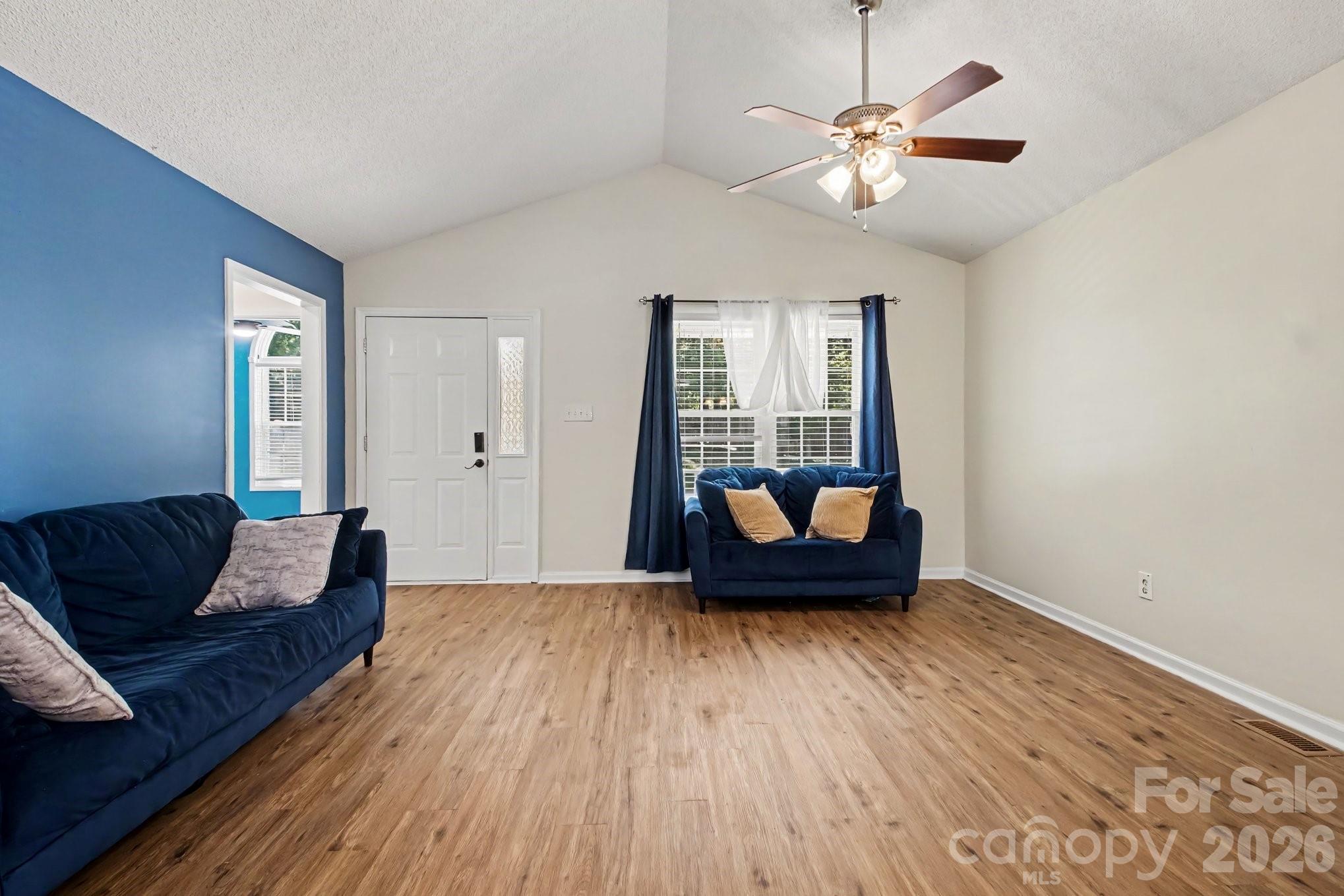 Single Family Residence at 1560 Cambridge Heights Place NW, Concord, photo 5 of 19