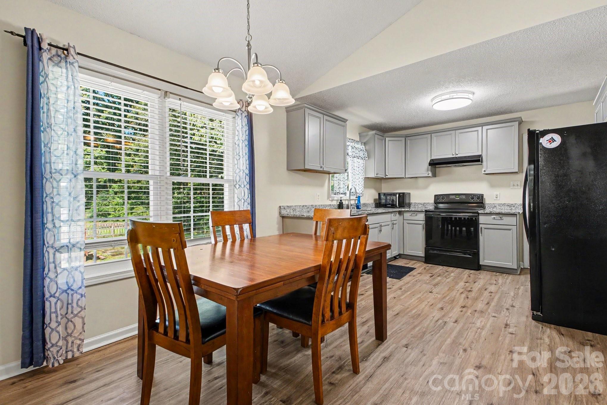 Single Family Residence at 1560 Cambridge Heights Place NW, Concord, photo 9 of 19