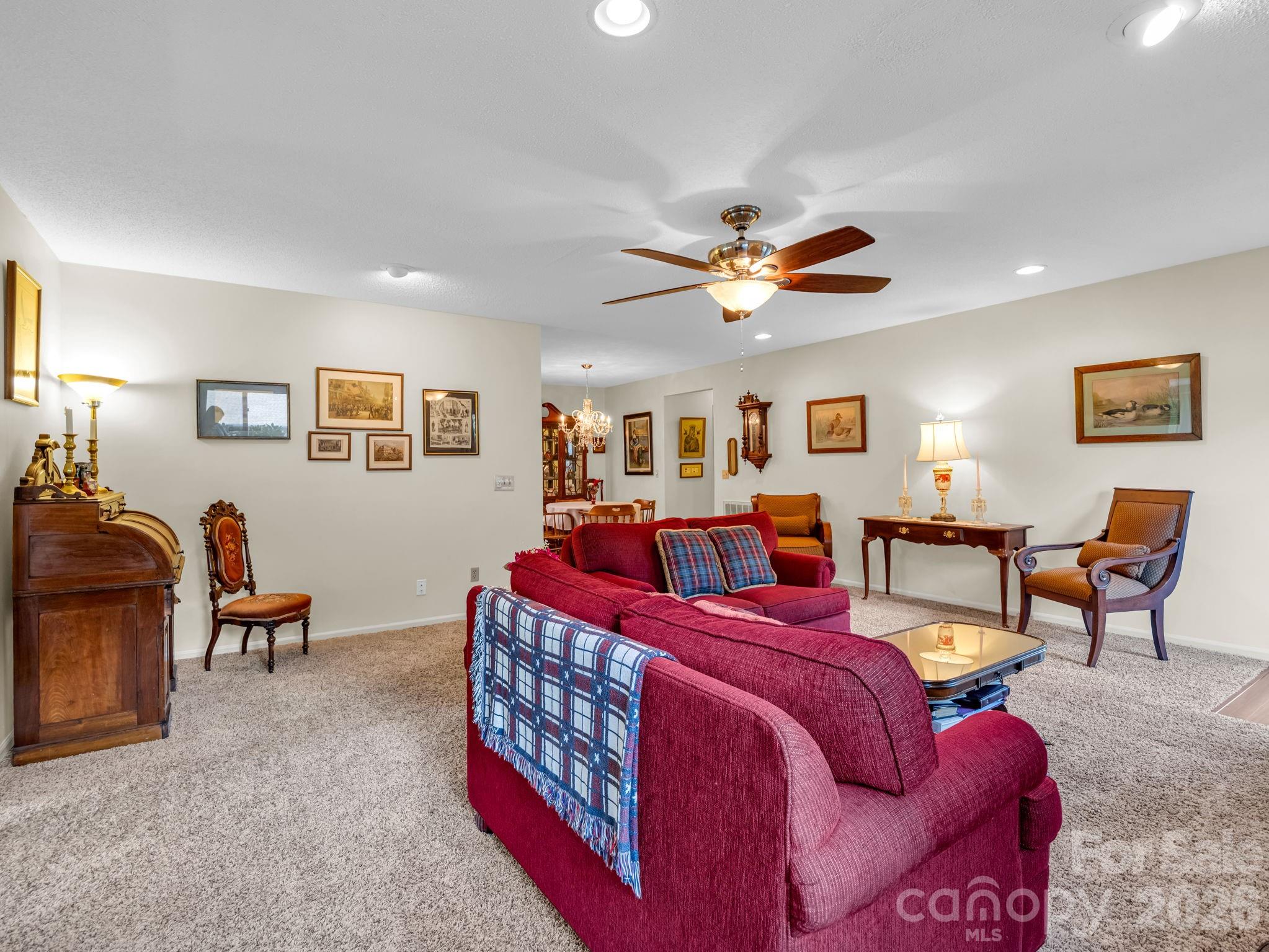 Townhouse at 31 Willow Way, Hendersonville, photo 23 of 48