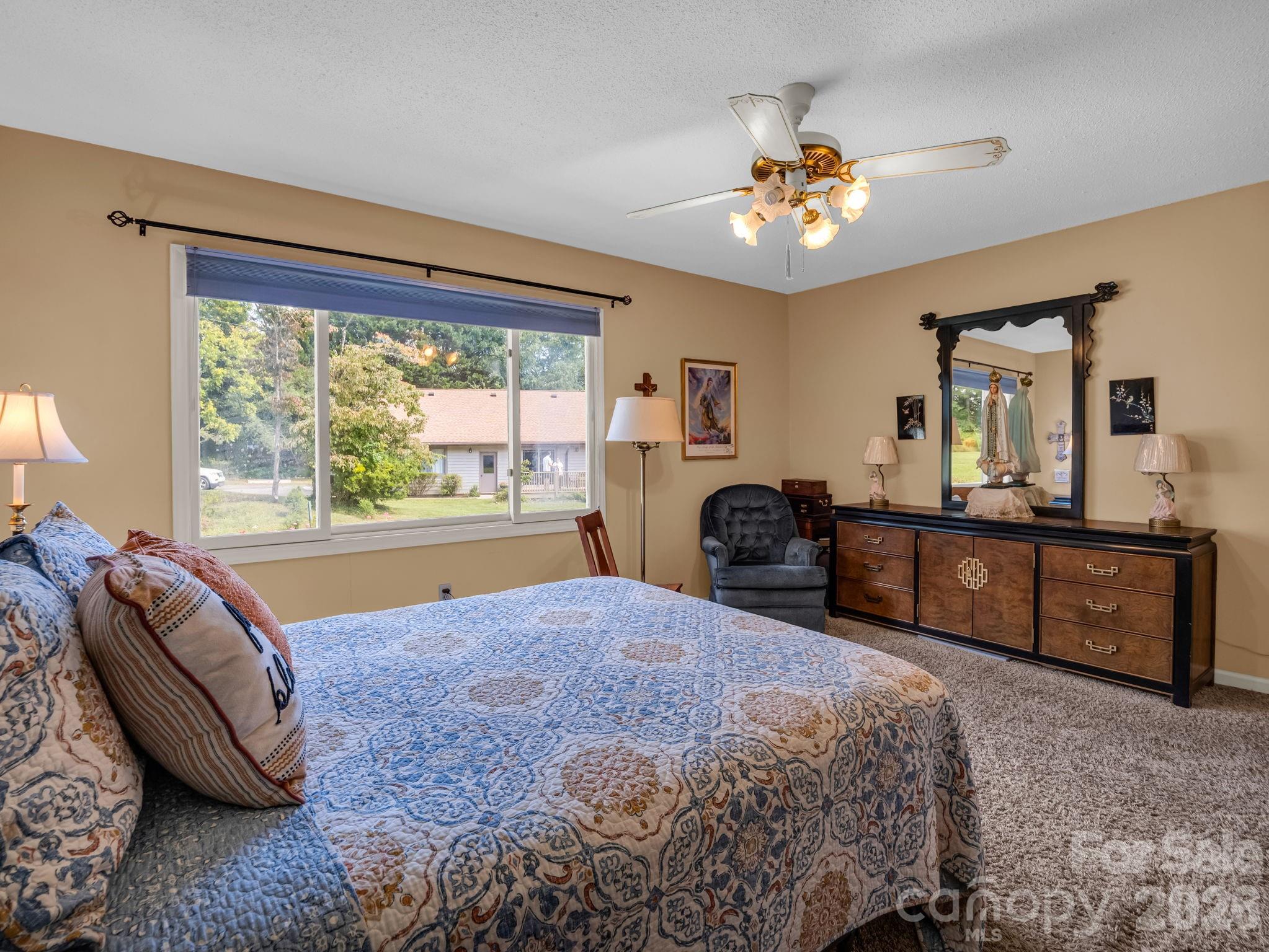 Primary bedroom - 31 Willow Way, Hendersonville
