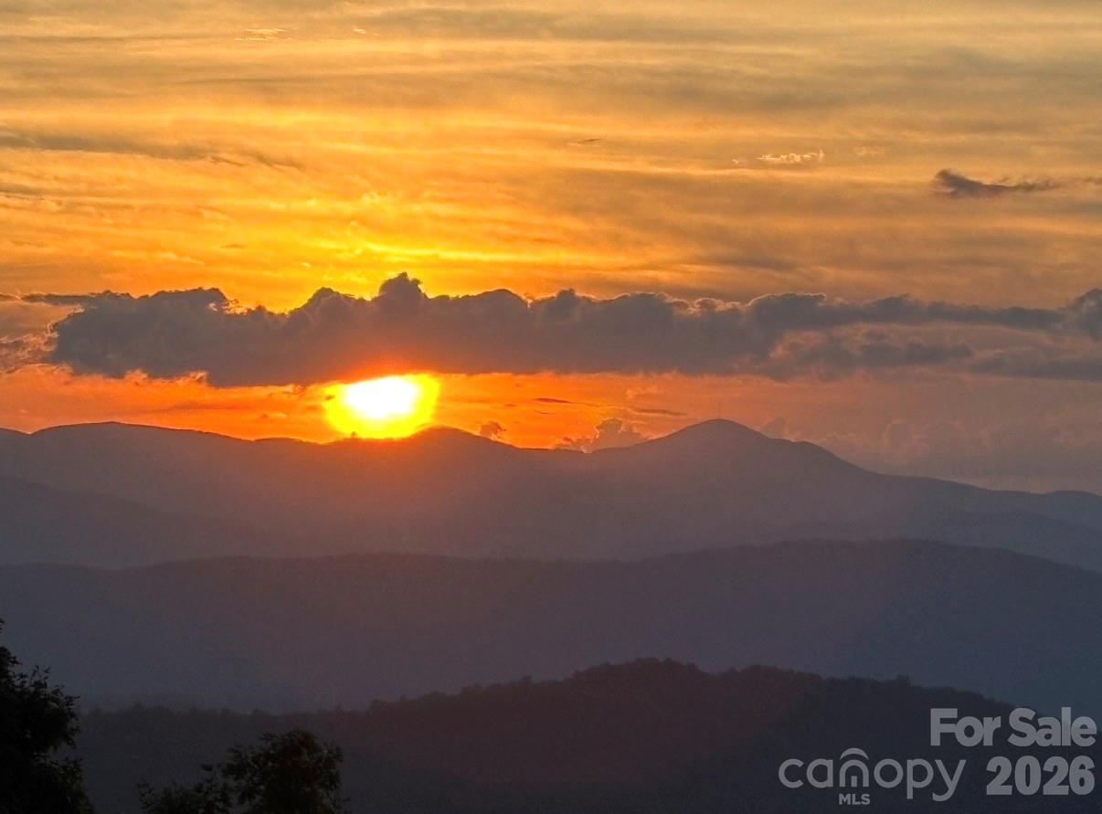 Sunset - 31 Willow Way, Hendersonville