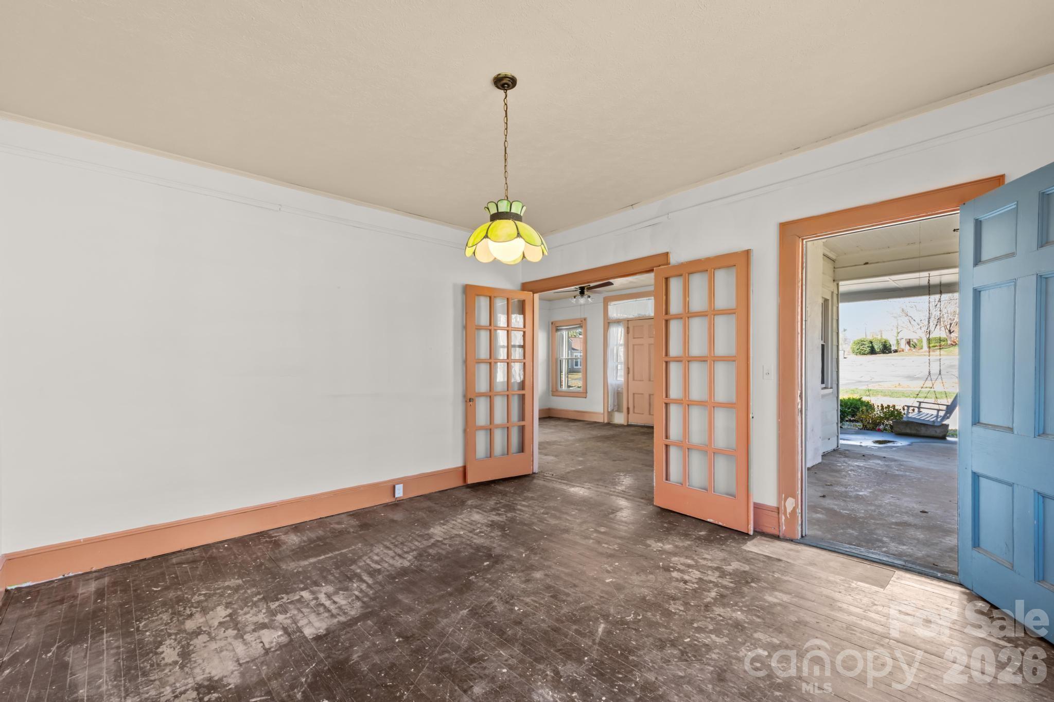 Single Family Residence at 1011 Ashe Avenue NW, Lenoir, photo 6 of 41