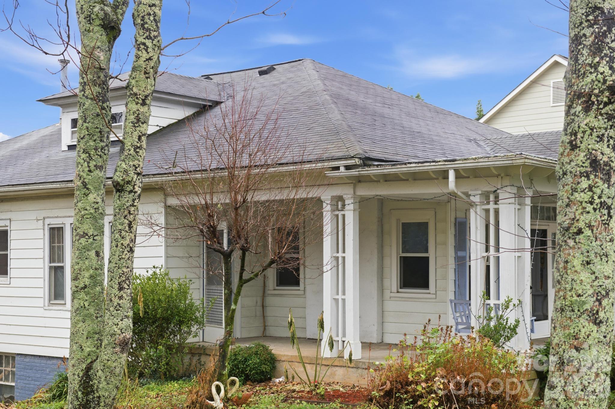 Single Family Residence at 1011 Ashe Avenue NW, Lenoir, photo 26 of 41