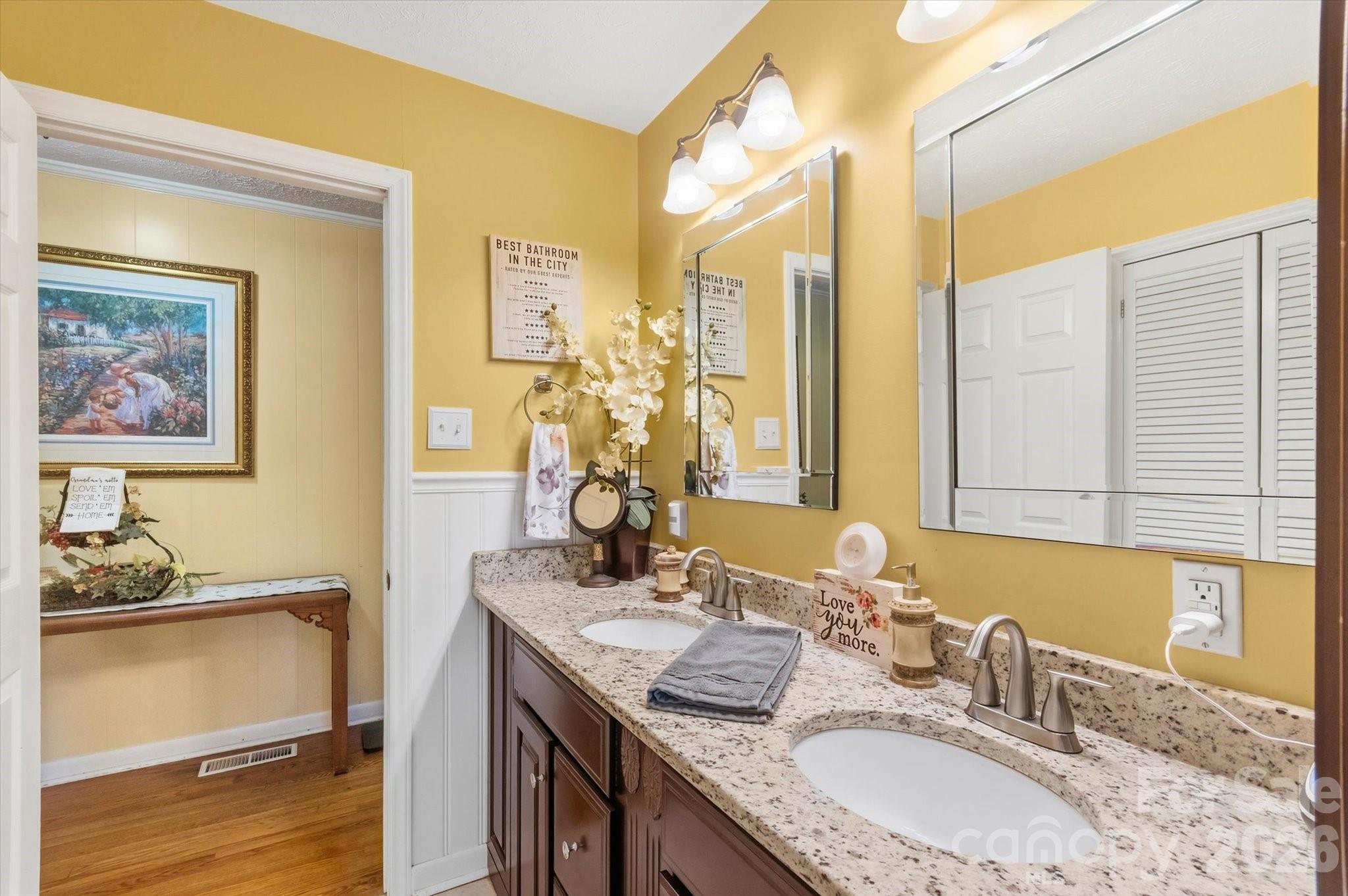 Single Family Residence at 105 Merrywood Drive, Lenoir, photo 24 of 46