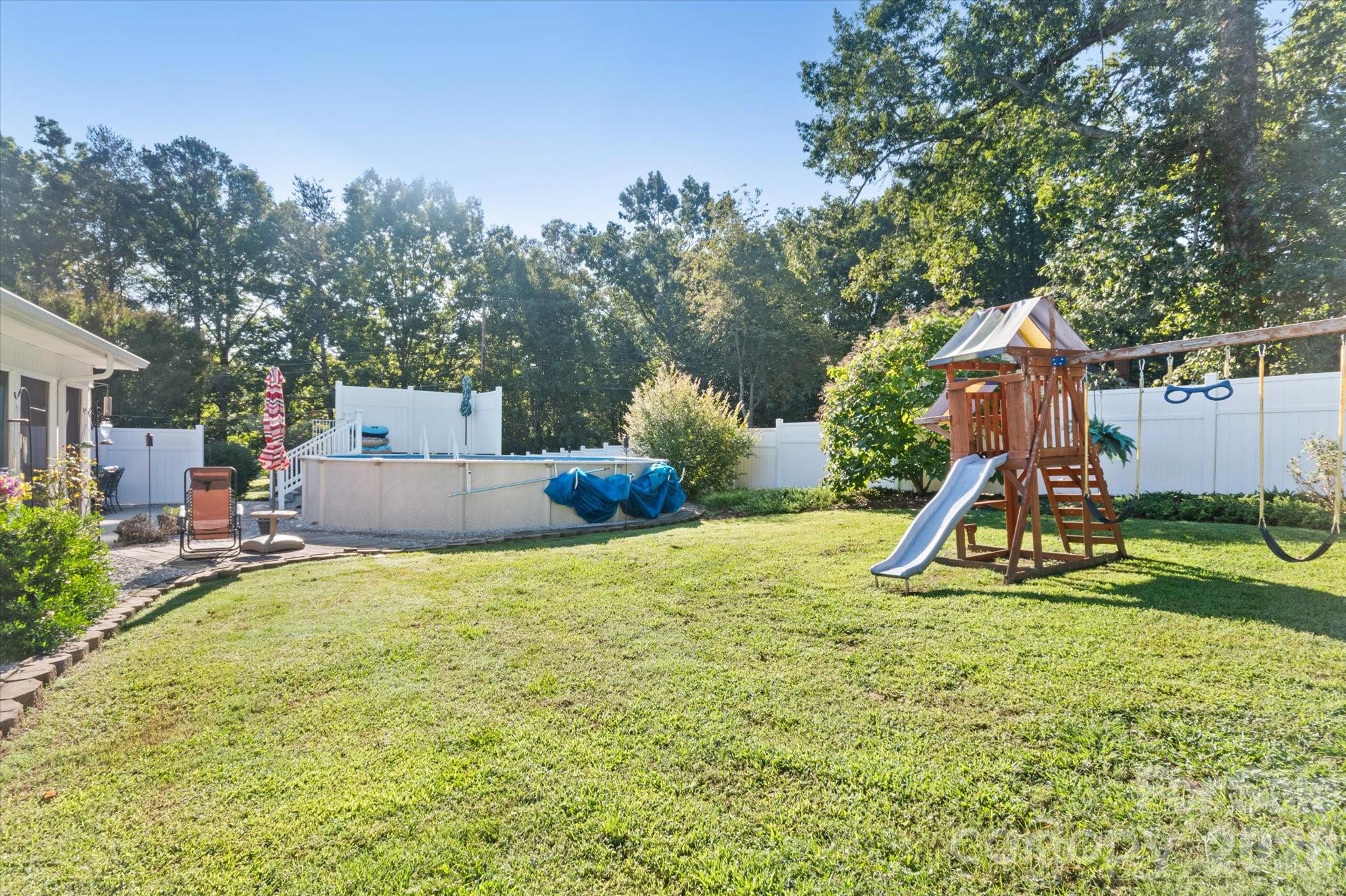 Single Family Residence at 105 Merrywood Drive, Lenoir, photo 33 of 46