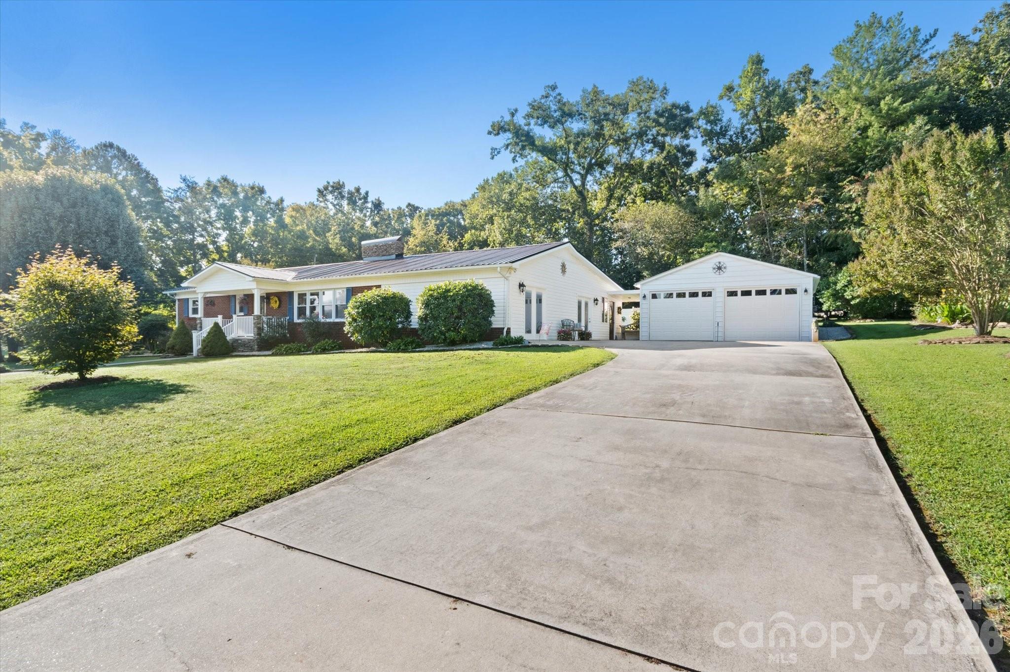 Single Family Residence at 105 Merrywood Drive, Lenoir, photo 35 of 46
