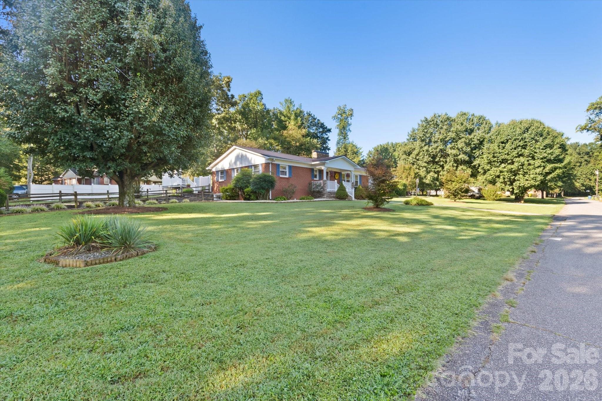 Single Family Residence at 105 Merrywood Drive, Lenoir, photo 38 of 46
