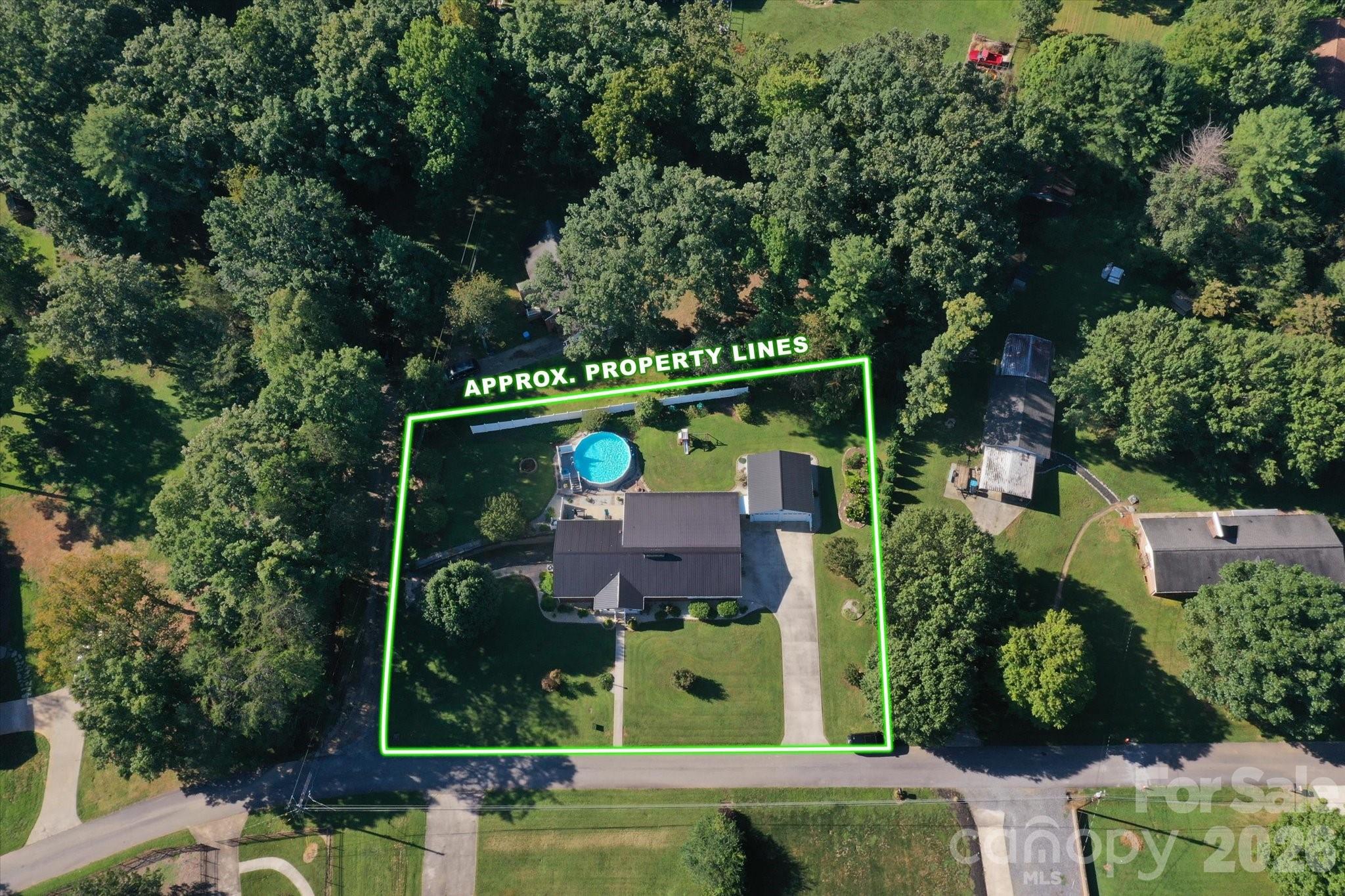Single Family Residence at 105 Merrywood Drive, Lenoir, photo 44 of 46