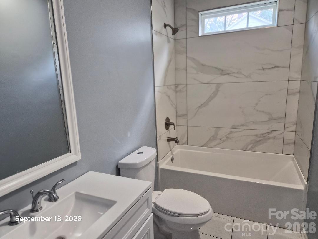 Hall Bath - 533 Ball Park Drive, Chester