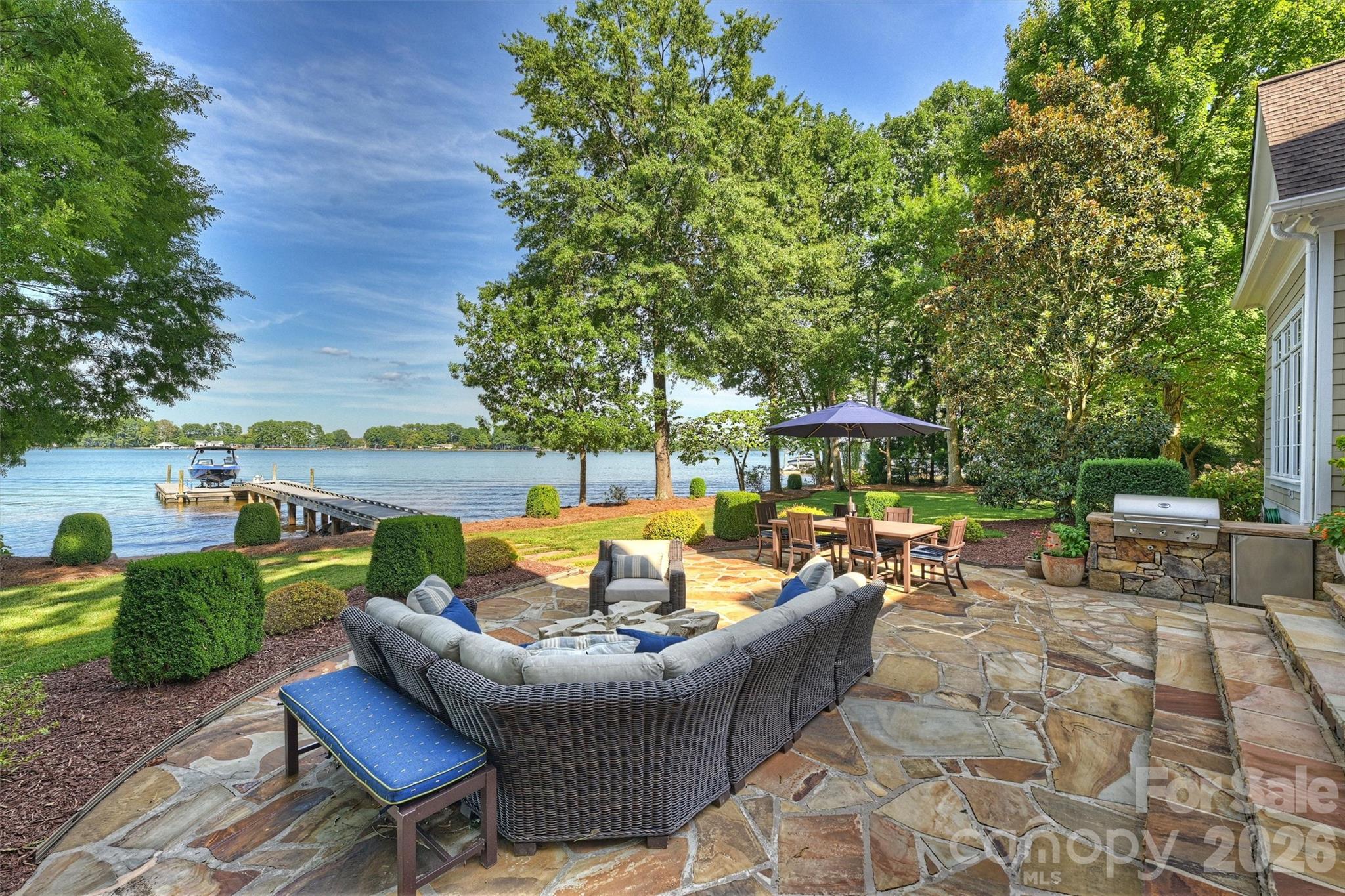 Patio Vie - 125 Falmouth Road, Mooresville