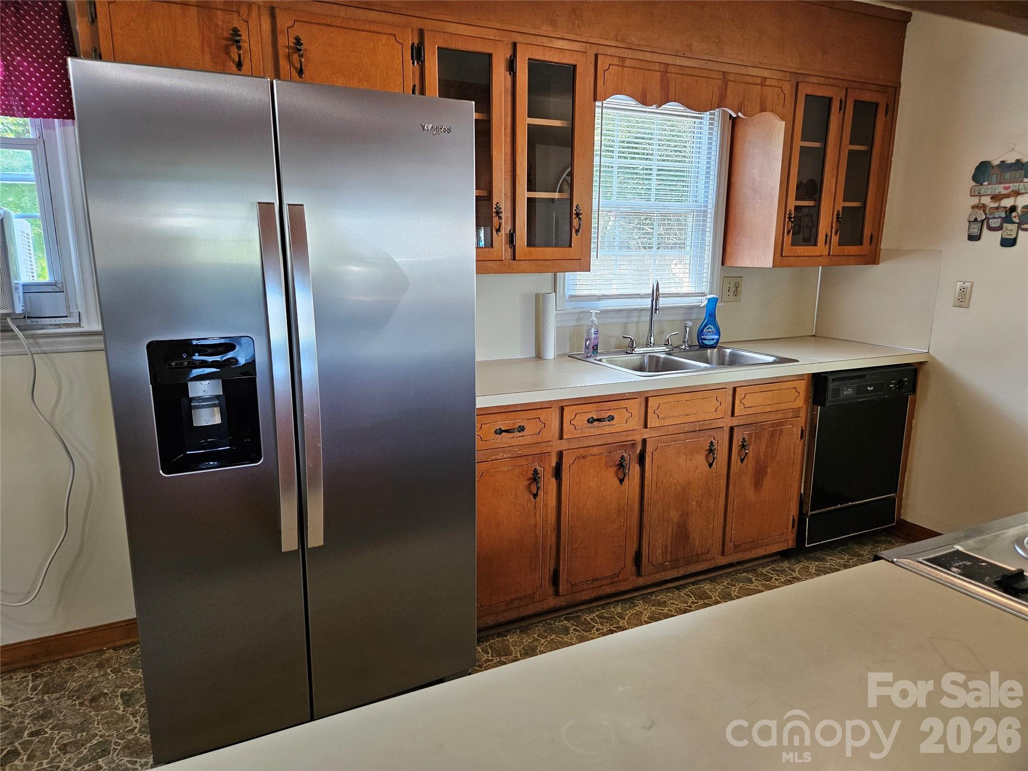 Single Family Residence at 2648 Rose Place, Lenoir, photo 4 of 27