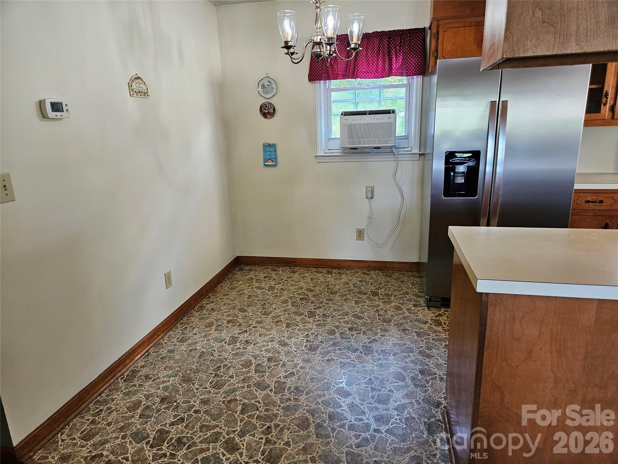 Single Family Residence at 2648 Rose Place, Lenoir, photo 8 of 27