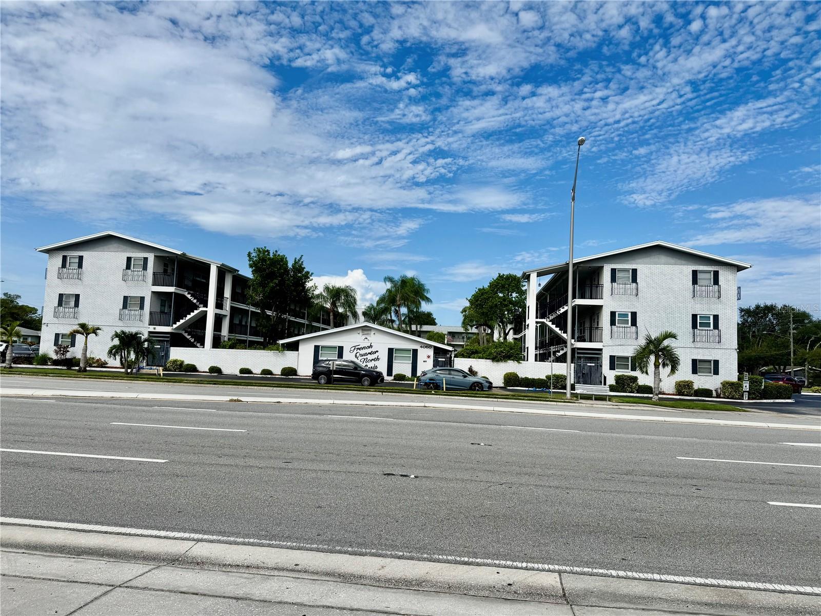 4050 4TH ST N #305
