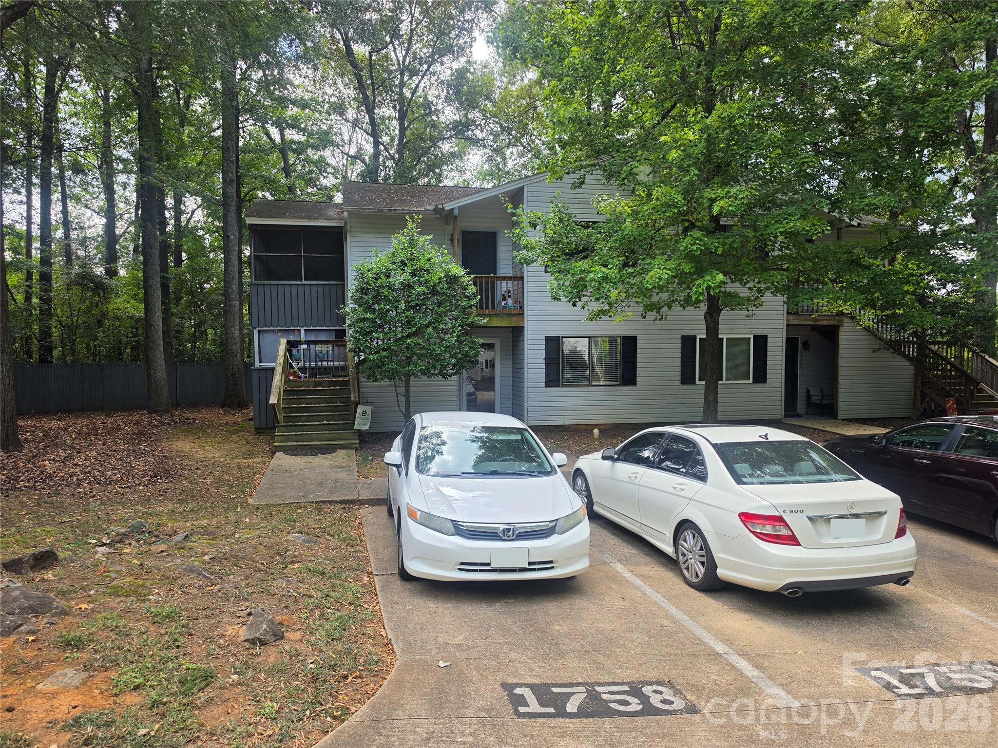 1756 Hunters Trail