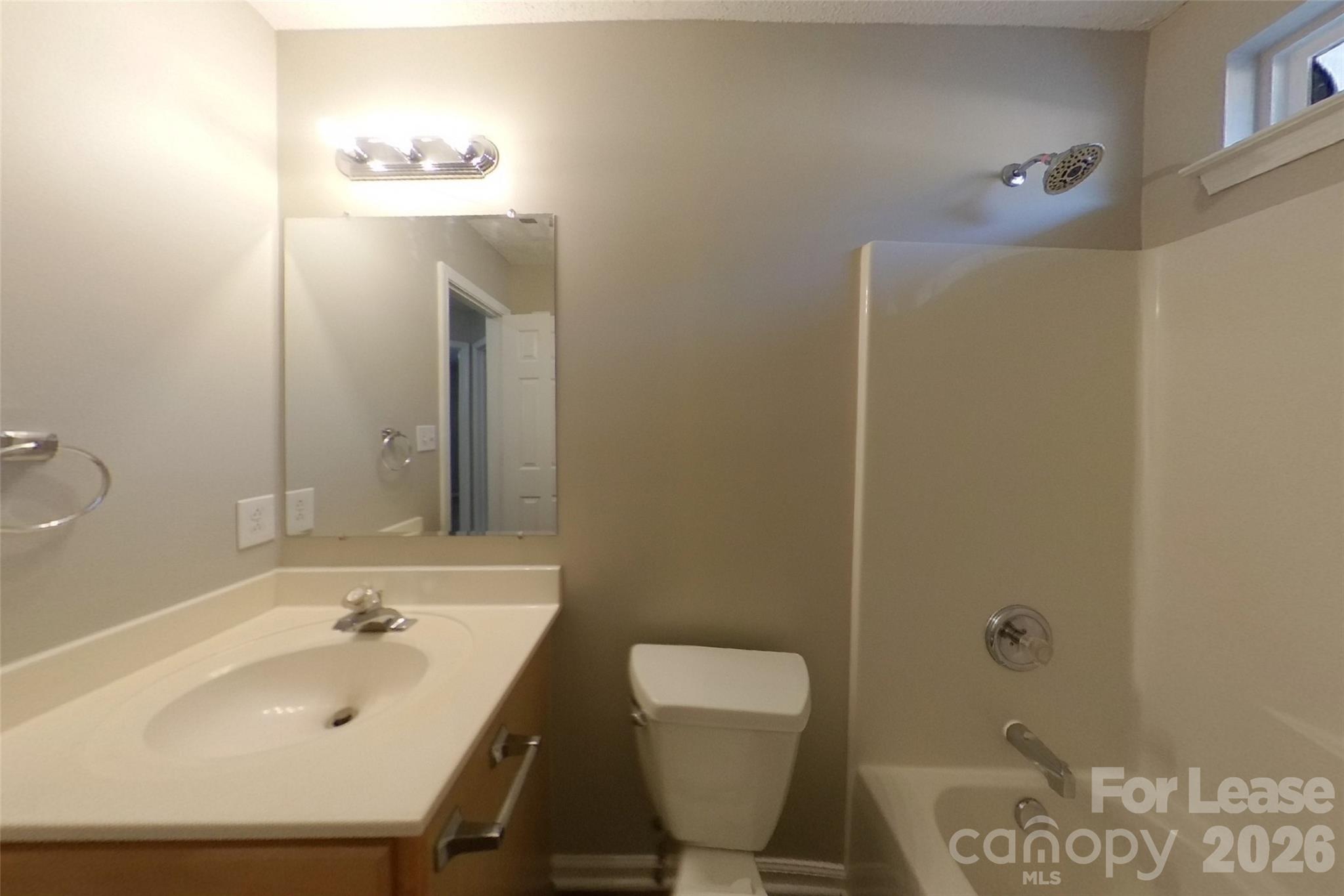 Single Family Residence at 445 Amir Circle, Matthews, photo 12 of 15