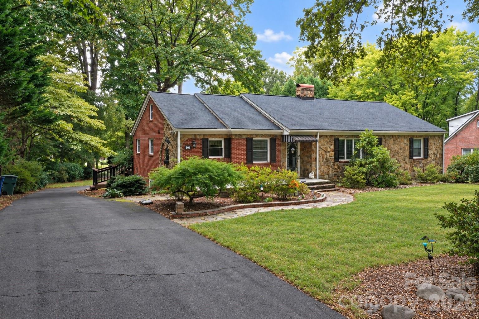 Single Family Residence at 609 1st Avenue N, Conover, photo 4 of 39