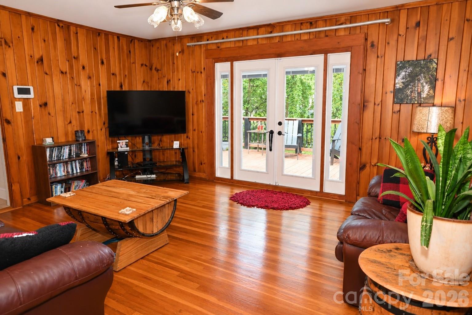 Single Family Residence at 609 1st Avenue N, Conover, photo 16 of 39
