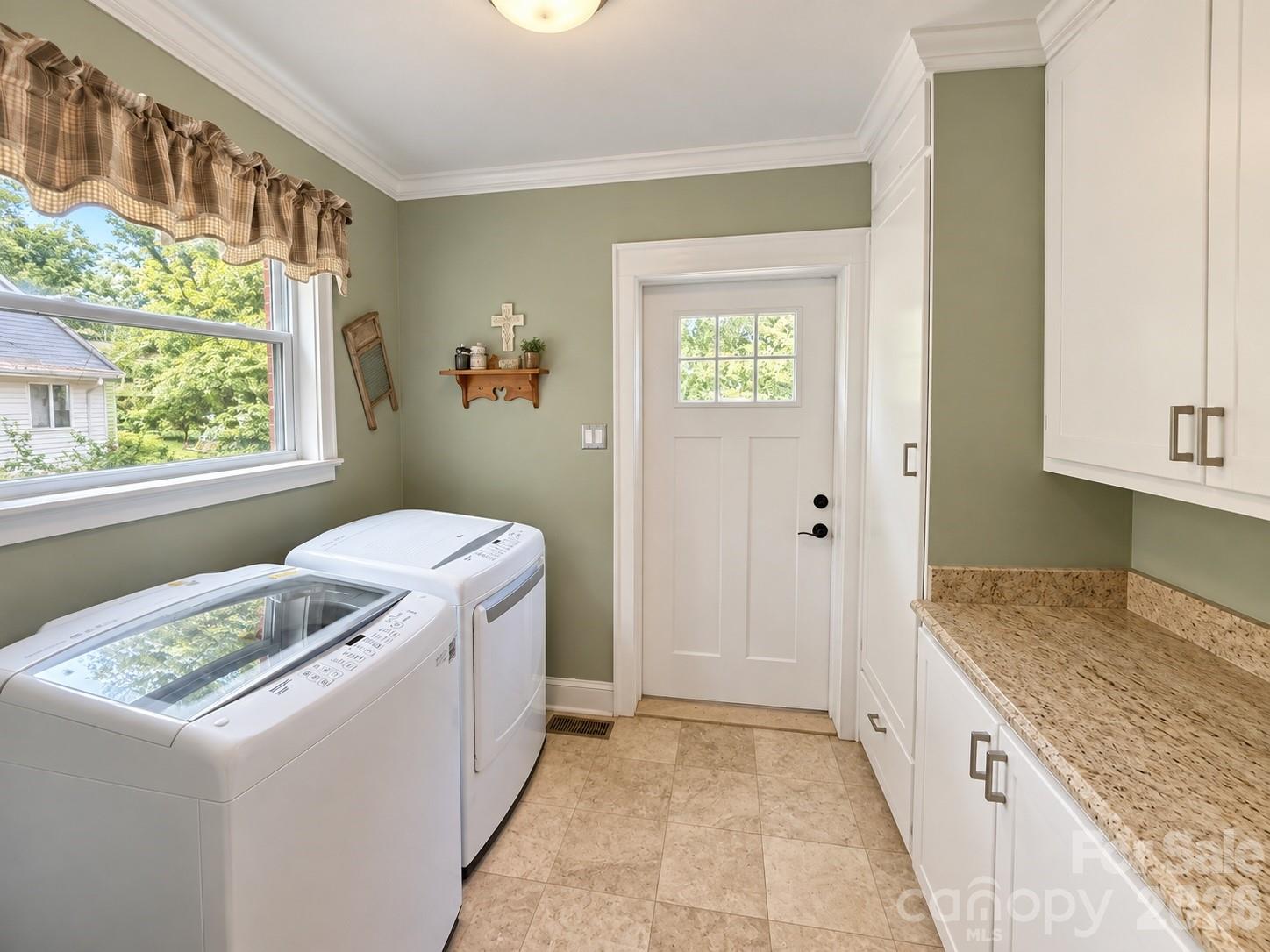 Single Family Residence at 609 1st Avenue N, Conover, photo 29 of 39