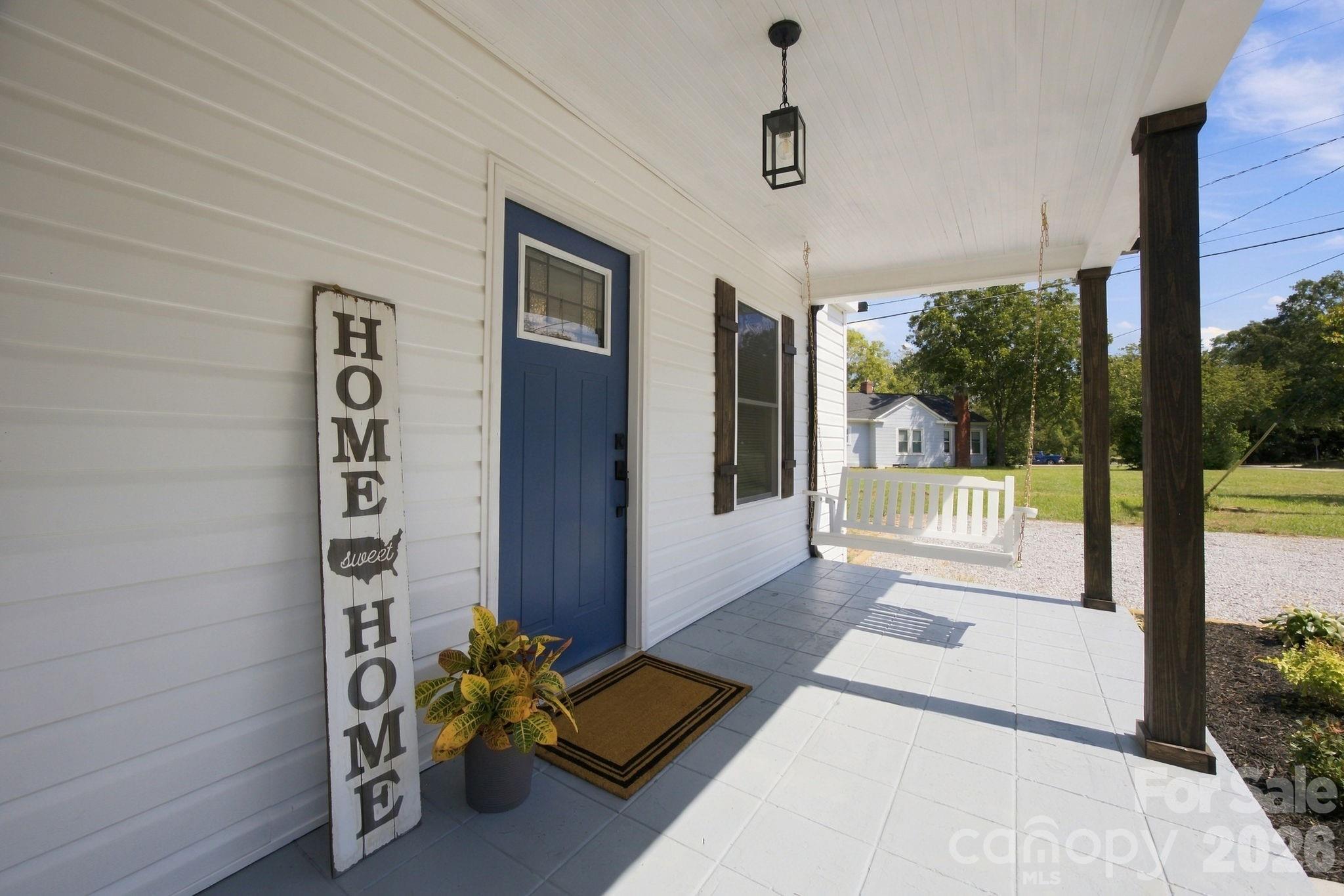 Single Family Residence at 1286 Elmwood Avenue, Lancaster, photo 6 of 31