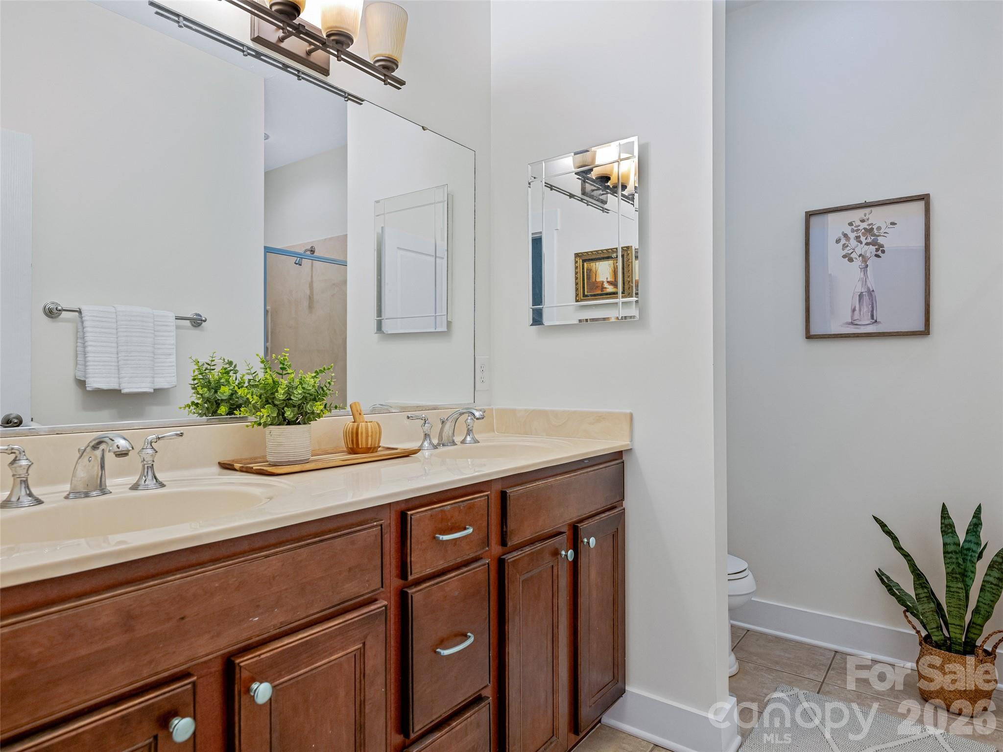 Single Family Residence at 1 Craftsman Circle, Asheville, photo 12 of 26