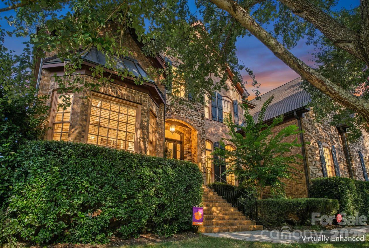2815 Bevis Lane